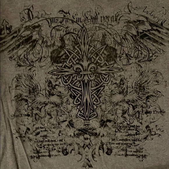 Gray Crew Neck Tee with Vintage Graphic Design - Picture 3 of 4